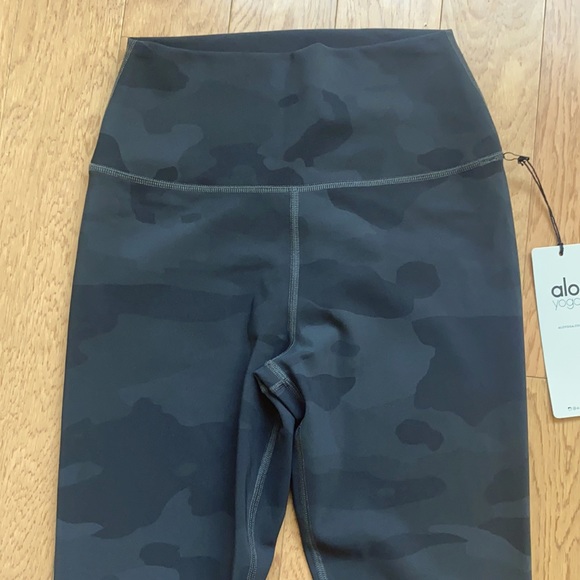 ALO HIGH WAIST VAPOR LEGGINGS - NWT! - Picture 7 of 13
